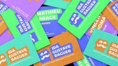 Collection de cartes graphiques colorées