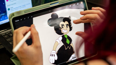 Création d’un personnage cartoon sur tablette numérique
