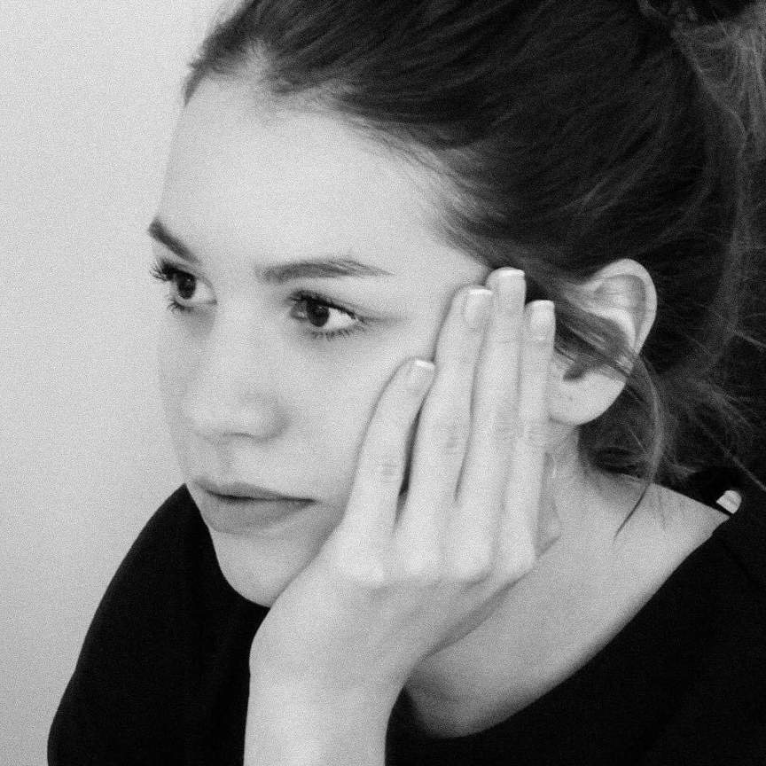 Photo de Salomé Barbot, ancienne élève d'e-artsup et directrice artistique chez Publicis Luxe
