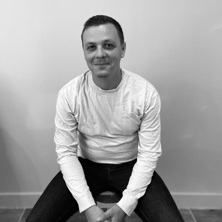 Photo de Thomas Depaule, ancien élève d'e-artsup et graphiste indépendant en modélisation et animation 3D